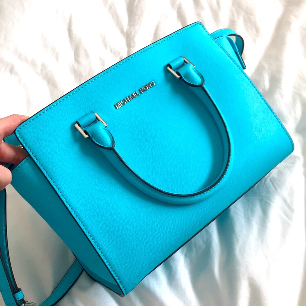 Beautiful turquoise MK Selma medium size